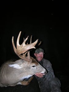 north-river-outfitting-alberta-whitetail-deer-hunting-oufitter298