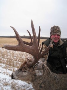 north-river-outfitting-alberta-whitetail-deer-hunting-oufitter317