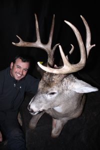 north-river-outfitting-alberta-whitetail-deer-hunting-oufitter324