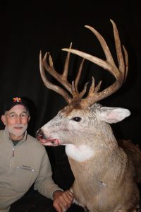 north-river-outfitting-alberta-whitetail-deer-hunting-oufitter326