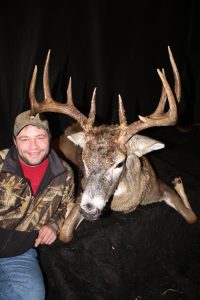 north-river-outfitting-alberta-whitetail-deer-hunting-oufitter327