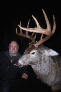 north-river-outfitting-alberta-whitetail-deer-hunting-oufitter335