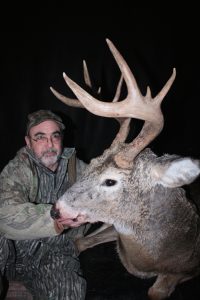 north-river-outfitting-alberta-whitetail-deer-hunting-oufitter338
