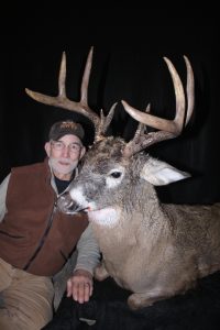 north-river-outfitting-alberta-whitetail-deer-hunting-oufitter339
