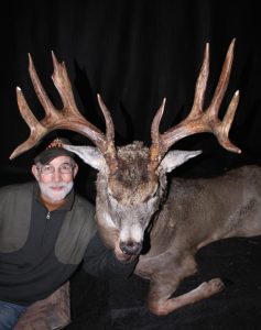 north-river-outfitting-alberta-whitetail-deer-hunting-oufitter344