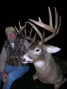 north-river-outfitting-alberta-whitetail-deer-hunting-oufitter351
